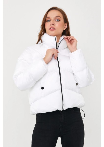 Kadın Beyaz Oversize Şişme Mont 5006