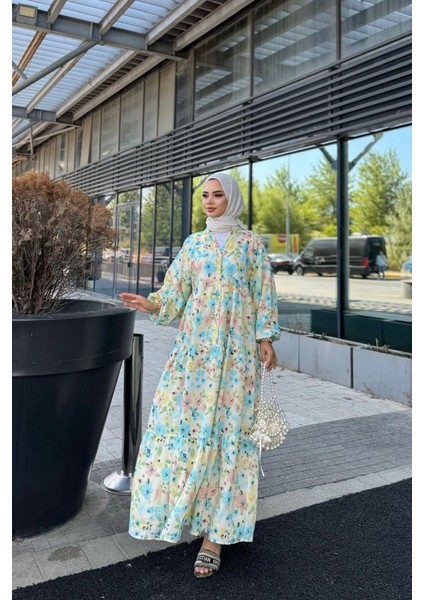 Çiçekli V Yaka Düğme Detaylı Elbise