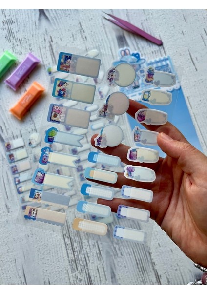 Kawaii Karakterli Mavi 4 Yaprak 92 Adet Şeffaf Koruma Katmanlı Su Geçirmez Okul İsim Etiketi / Sticker / Çıkartma / Bant