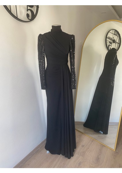 Krep Kolları Işleme Detaylı Abiye Elbise Siyah