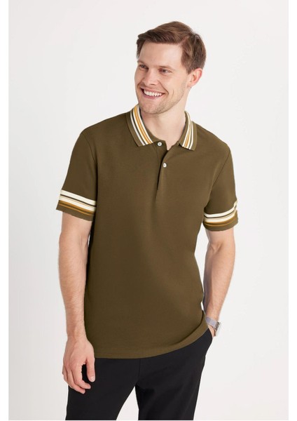 Erkek Slim Fit Dar Kesim %100 Pamuk Düz Pike Yaka ve Kol Detaylı Koyu Haki Polo Yaka Tişört fırsatları