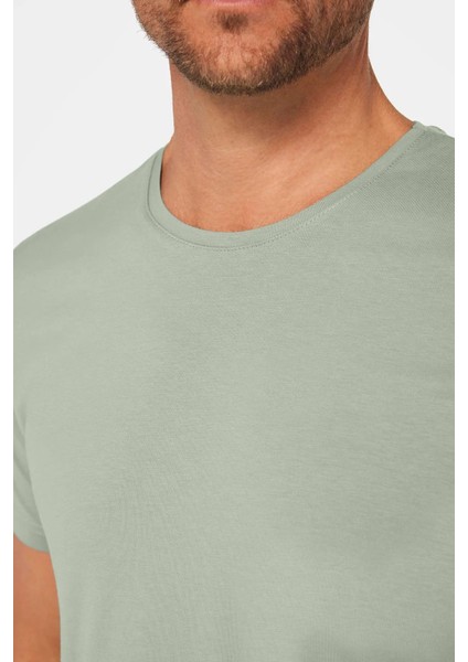 Erkek Slim Fit Dar Kesim Pamuklu Yumuşak Doku Likralı Esnek Kumaş Yeşil Bisiklet Yaka Tişört modelleri