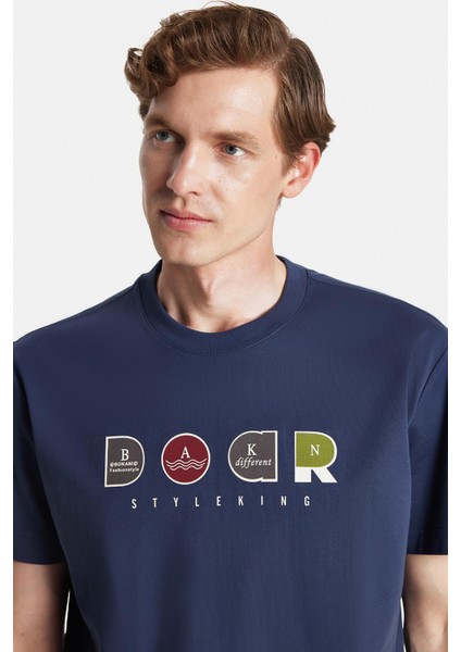 Relax Fit Rahat Kesim Pamuklu Ön Baskı Detaylı Bisiklet Yaka Lacivert Erkek Tişört