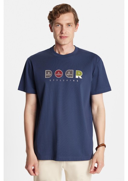 Relax Fit Rahat Kesim Pamuklu Ön Baskı Detaylı Bisiklet Yaka Lacivert Erkek Tişört fırsatları