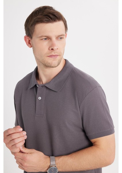 Erkek Regular Fit Klasik Kesim Pamuklu Yumuşak Dokulu Serin Tutan Kumaş Düz Gri Polo Yaka Tişört