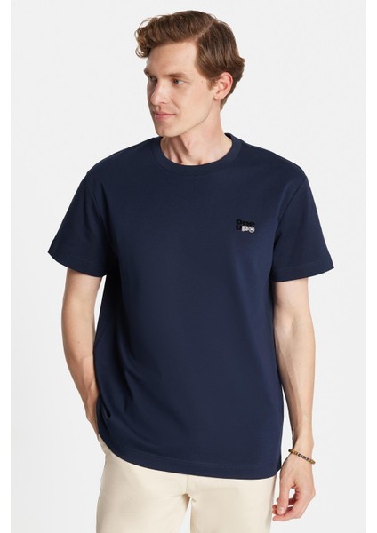 Relax Fit Rahat Kesim Pamuklu Ön ve Arka Baskı ve Nakış Detaylı Bisiklet Yaka lacivert Erkek Tişört fiyatları