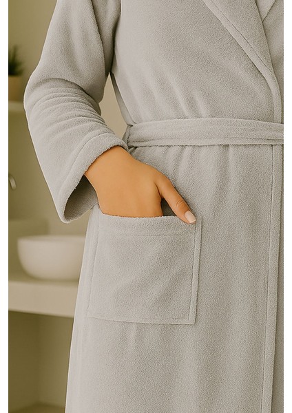 Nevin Modeli Bornoz Takımı – %100 Pamuk Bornoz ve 50X90 Yüz Havlusu