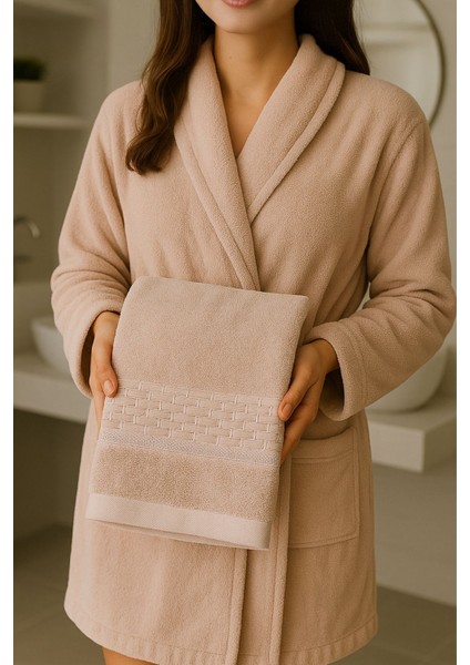 Nevin Modeli Bornoz Takımı – %100 Pamuk Bornoz ve 50X90 Yüz Havlusu modelleri