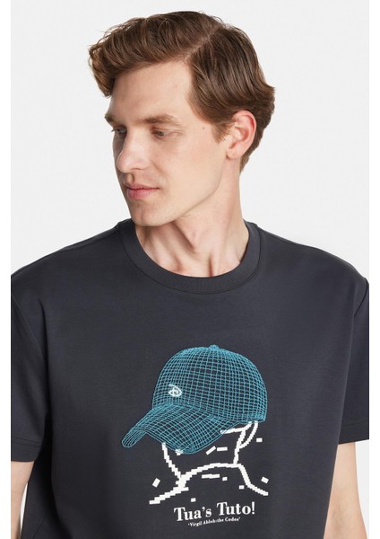 Relax Fit Rahat Kesim Pamuklu Ön Baskı ve Nakış Detaylı Bisiklet Yaka antrasit Erkek Tişört