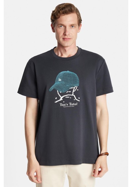 Relax Fit Rahat Kesim Pamuklu Ön Baskı ve Nakış Detaylı Bisiklet Yaka antrasit Erkek Tişört fırsatları