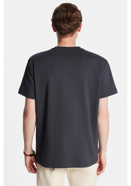 Relax Fit Rahat Kesim Pamuklu Ön Baskı ve Nakış Detaylı Bisiklet Yaka antrasit Erkek Tişört indirimleri