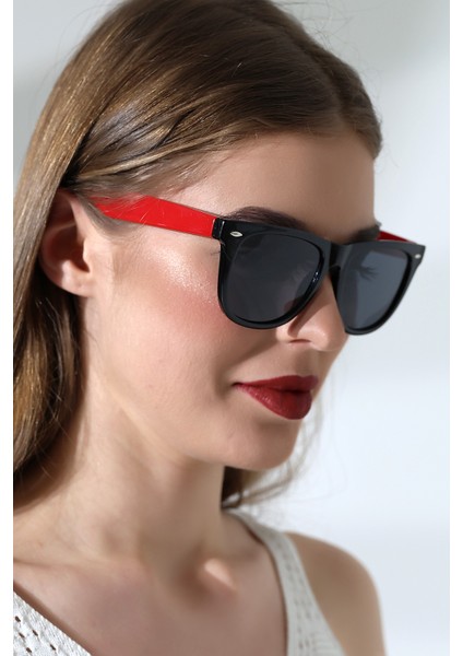 Kadın Wayfare Siyah-Kırmızı Polarize Güneş Gözlüğü 23045-3 C0209 P fırsatları