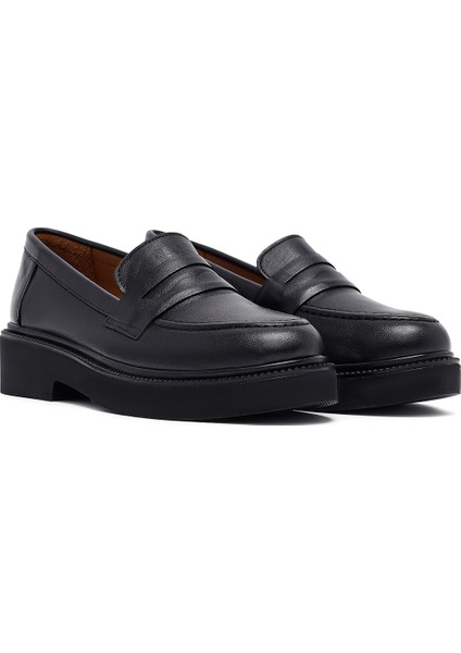 Kadın Siyah Deri Maskülen Loafer 25AFD130318 modelleri