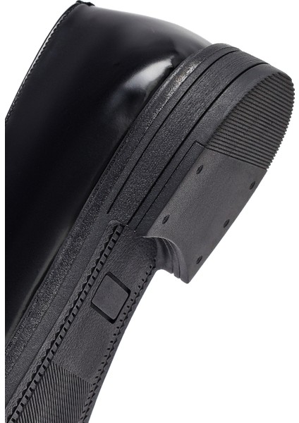 Kadın Siyah Tokalı Deri Maskülen Loafer 25AFD130426