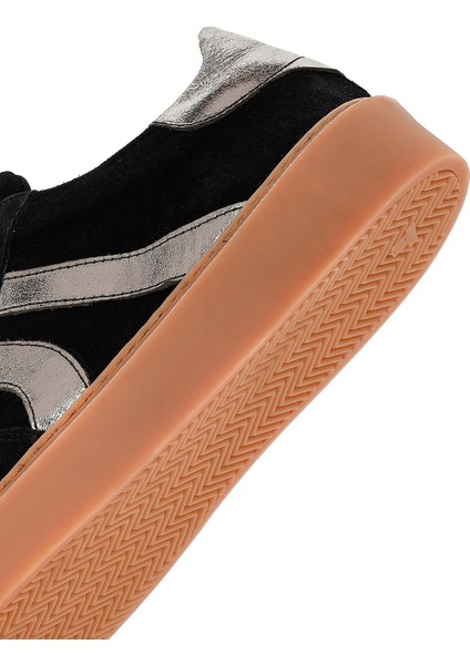 Kadın Siyah Bağcıklı Süet Deri Sneaker 25AFD370910