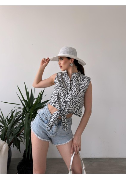Çiçek Desenli Bağlama Detaylı Crop Gömlek Bluz fırsatları