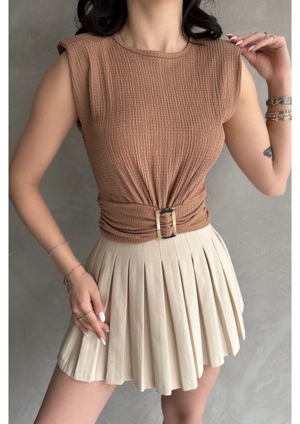 Omuzu Vatkalı Beli Kemerli Bürümcük Bluz