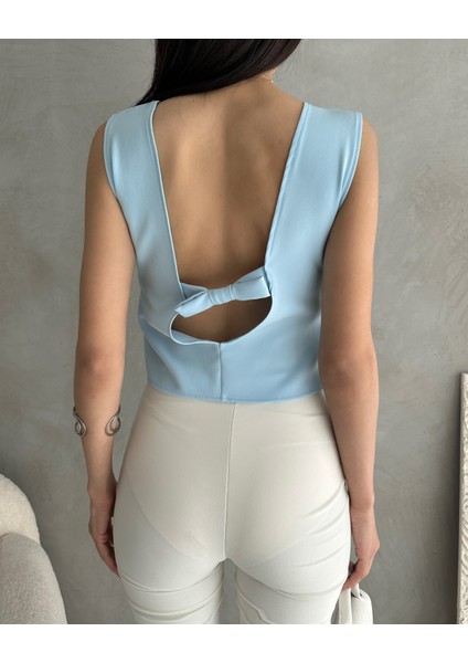 Kolsuz Sırt Dekolteli Crop Bluz fırsatları
