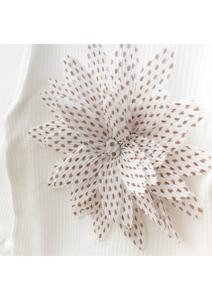 Çiçek Aksesuarlı Şort Etekli Kız Çocuk Takım fiyatları