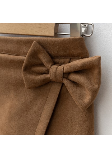 Çiçek Aksesuarlı Şort Etekli Kız Çocuk Takım modelleri