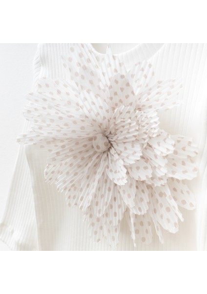 Çiçek Aksesuarlı Şort Etekli Kız Çocuk Takım fiyatları