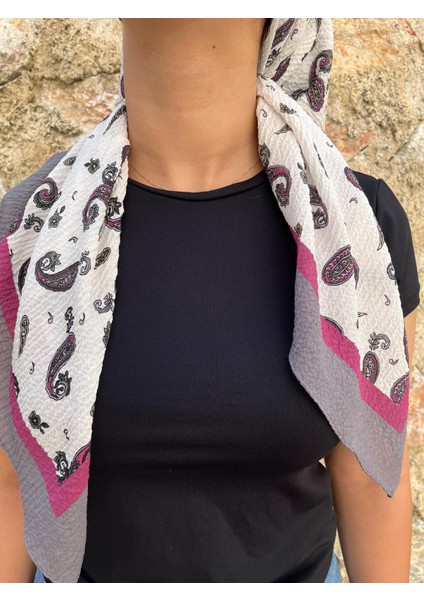 Siyah Beyaz Geometrik Desenli Pamuklu Yazma – Modern Başörtüsü, Günlük ve Özel Gün modelleri