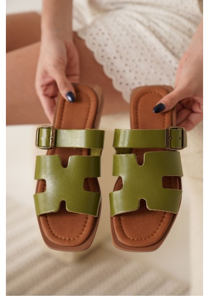 Garcia Haki Yeşili Hakiki Deri Terlik fırsatları