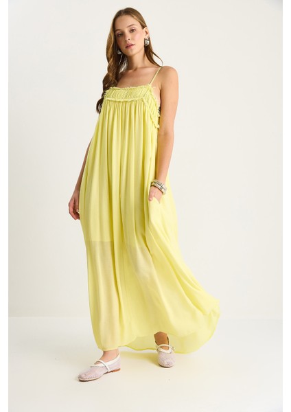 Kadın Ince Askılı Büzgülü Cep Detaylı Astarlı Ince Pamuklu Elbise fırsatları