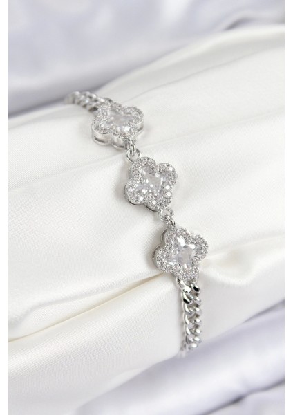 Bfs Pirinç Zirkon Taşlı Yonca Model Gümüş Renk Kadın Bileklik