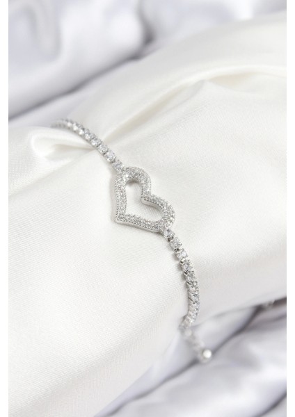 Bfs Pirinç Zirkon Taşlı Kalp Model Gümüş Renk Asansörlü Kadın Bileklik