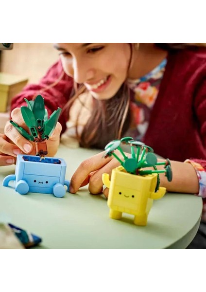 Bfs 10349 LEGO Botanicals Mutlu Bitkiler 217 Parça +9 Yaş indirimleri