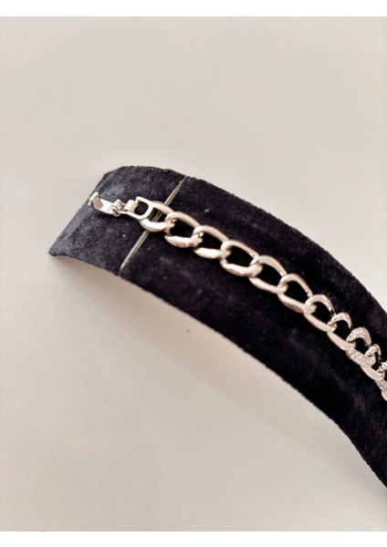 Gümüş Renk Paslanmaz Çelik Taş Detaylı Kalın Zincir Bileklik – Dayanıklı ve Şık