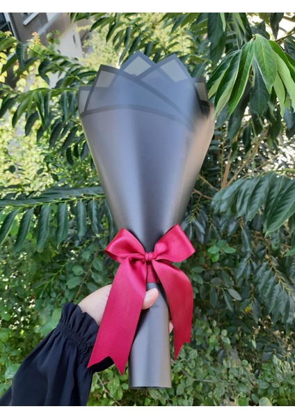 20 Li Solmayan Gül Buketi Bordo Gül Dışı Siyah fiyatları