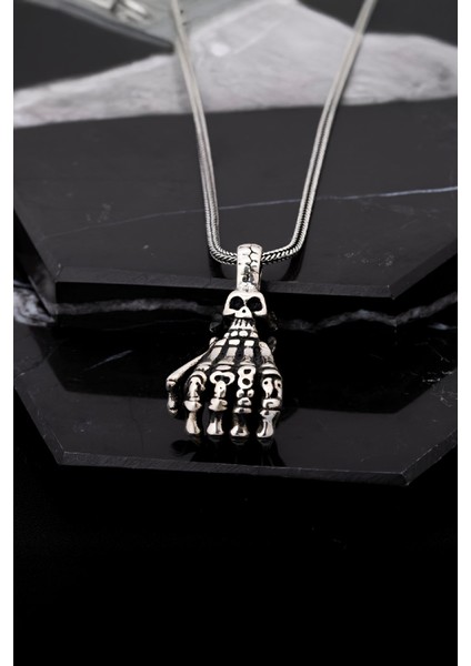 Gümüş Kurukafa Karartmalı Erkek Kolye