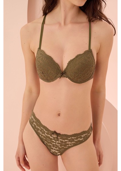 Iç Giyim Hafif Destekli Dantelli Sütyen Külot Takımı fiyatları