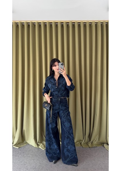 Taşlı Desenli Koyu Jean