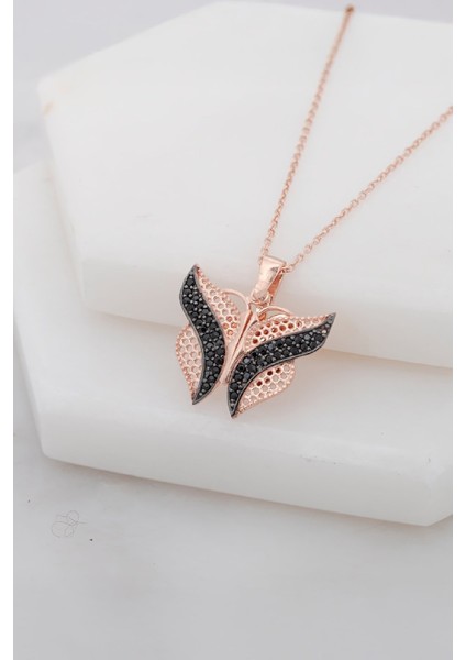 Rose Renk Siyah Zirkon Taşlı İsimli Kelebek Gümüş Bayan Kolye fiyatları