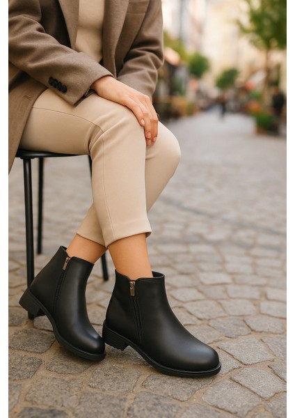 Siyah Fermuarlı Kısa Topuklu Kadın Bot Şık Tasarım ve Rahat Günlük ve Ofis Suya Dayanıklı Kaymaz Taban modelleri