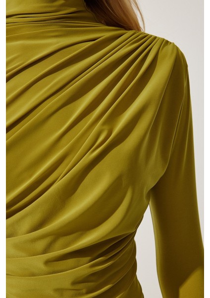 Kadın Büzgü Detaylı Dik Yaka Sandy Bluz indirimleri