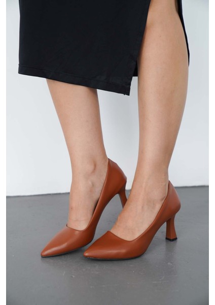 Stiletto 7 cm Göz Alıcı Taba Rengi Vegan Deri Ortapedik Kadın Ayakkabısı fırsatları