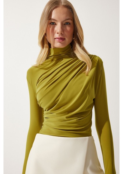 Kadın Büzgü Detaylı Dik Yaka Sandy Bluz fırsatları