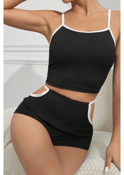 Kadın Siyah Beyaz Şortlu Cut-Out Detaylı Gecelik Takımı