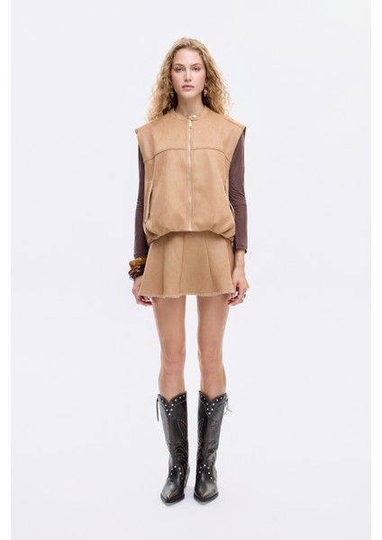 Zikzak Dikiş Detaylı Beli Lastikli Süet Görünümlü Yelek Bej modelleri