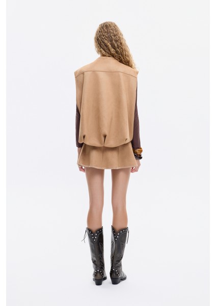 Zikzak Dikiş Detaylı Beli Lastikli Süet Görünümlü Yelek Bej