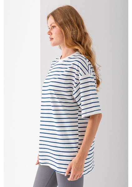 Kadın Bisiklet Yaka Oversize Basic Çizgili T-Shirt Lacivert - 25700 fırsatları