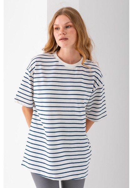 Kadın Bisiklet Yaka Oversize Basic Çizgili T-Shirt Lacivert - 25700 indirimleri