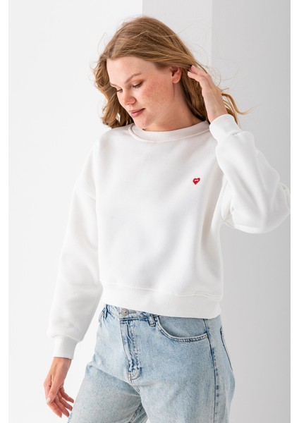 Kadın Bisiklet Yaka Kalp Nakışlı 3ip Crop Sweatshirt Beyaz - 2669