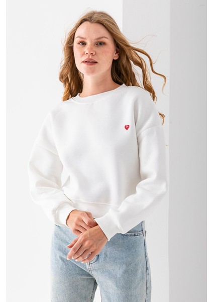 Kadın Bisiklet Yaka Kalp Nakışlı 3ip Crop Sweatshirt Beyaz - 2669 indirimleri