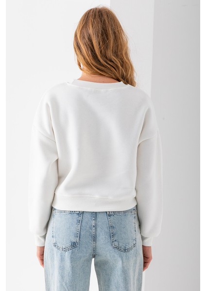 Kadın Bisiklet Yaka Kalp Nakışlı 3ip Crop Sweatshirt Beyaz - 2669