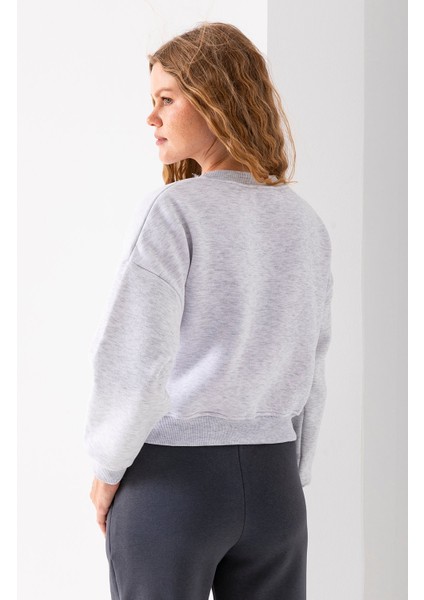 Kadın Bisiklet Yaka Gözlüklü Ayı Nakışlı 3ip Crop Sweatshirt Gri - 2671